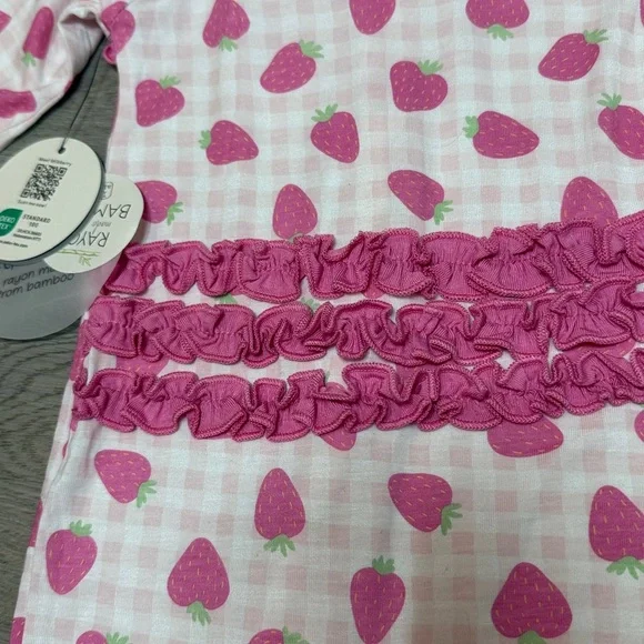 Milkberry Strawberry Onesie - Picture 6 of 6
